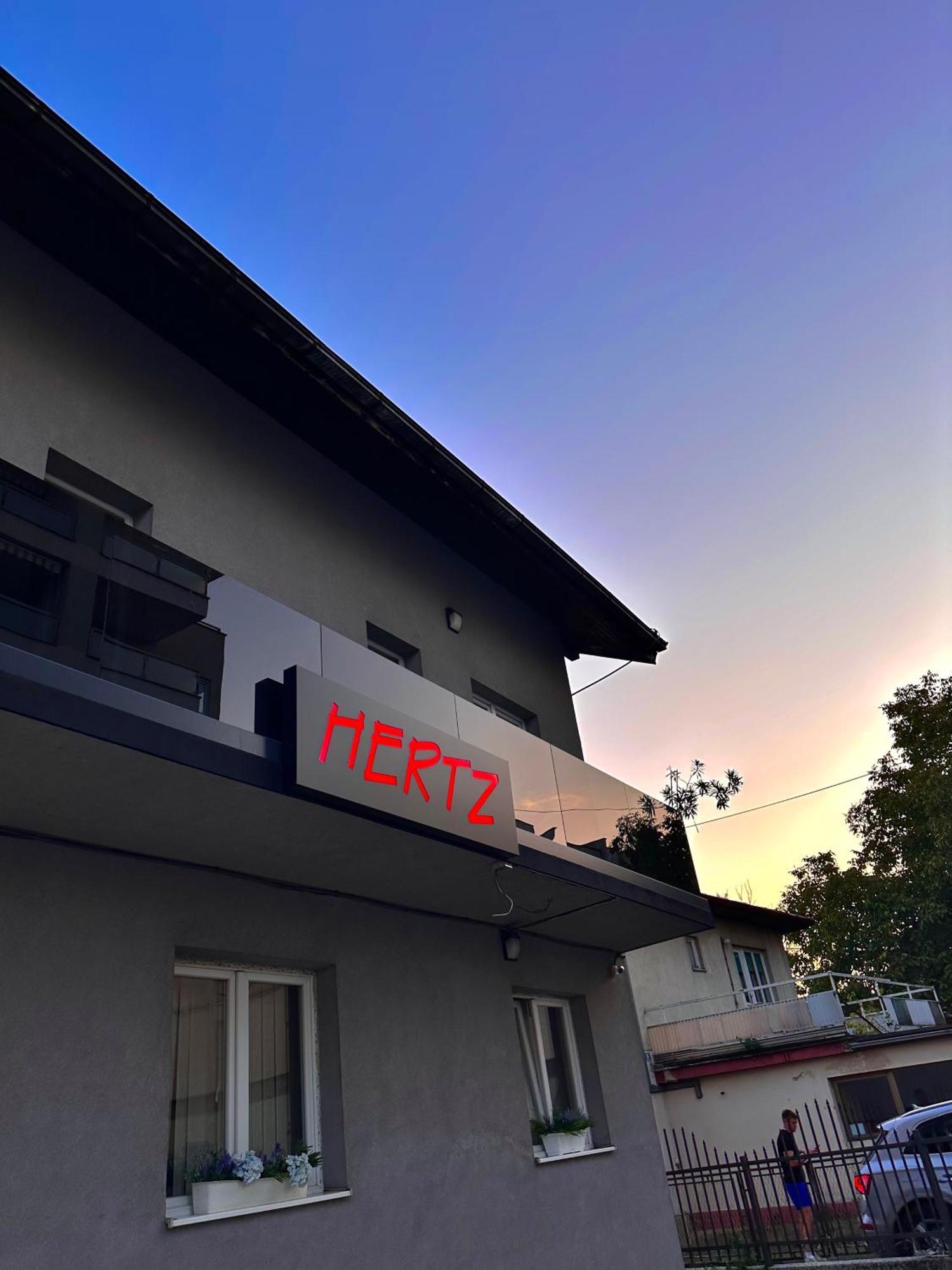 Hostel Herz بانيا لوكا المظهر الخارجي الصورة